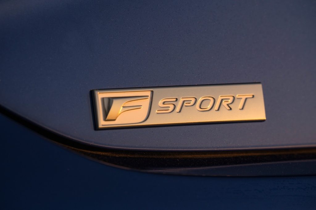 Lexus ES 2019 F Sport