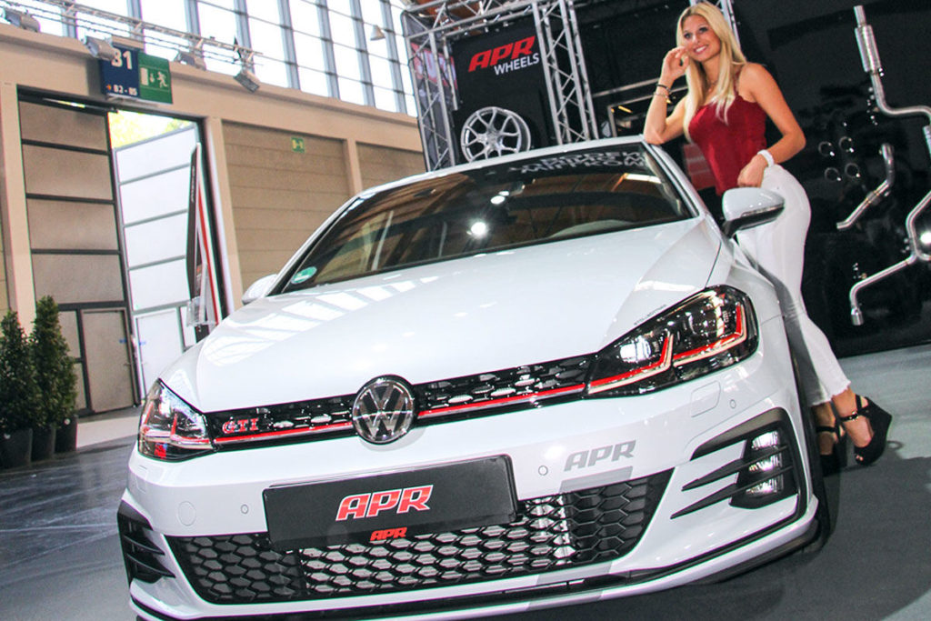 Miss Tuning на выставке Tuning World Bodensee