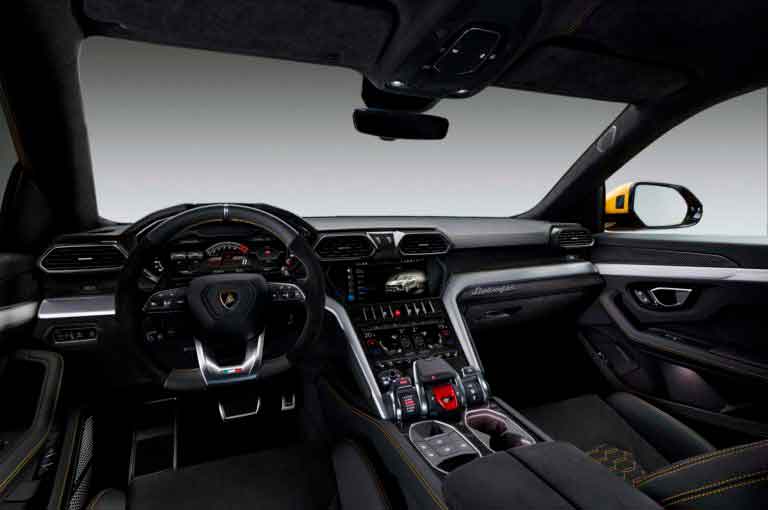 Lamborghini Urus - самый быстрый серийный кроссовер.