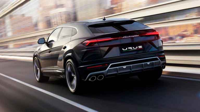 Lamborghini Urus - самый быстрый серийный кроссовер.