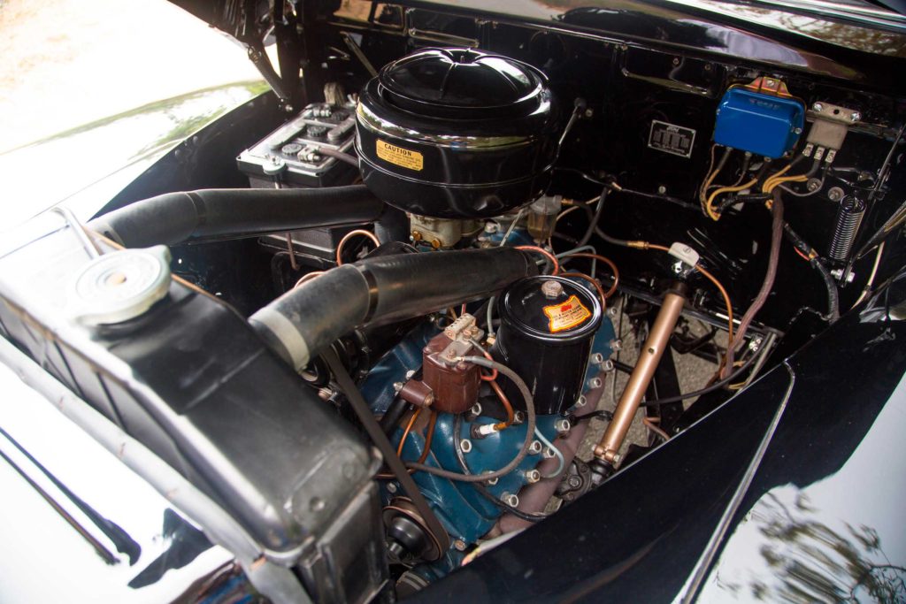 Ford Super Deluxe V8 Marmon-Herrington Wagon