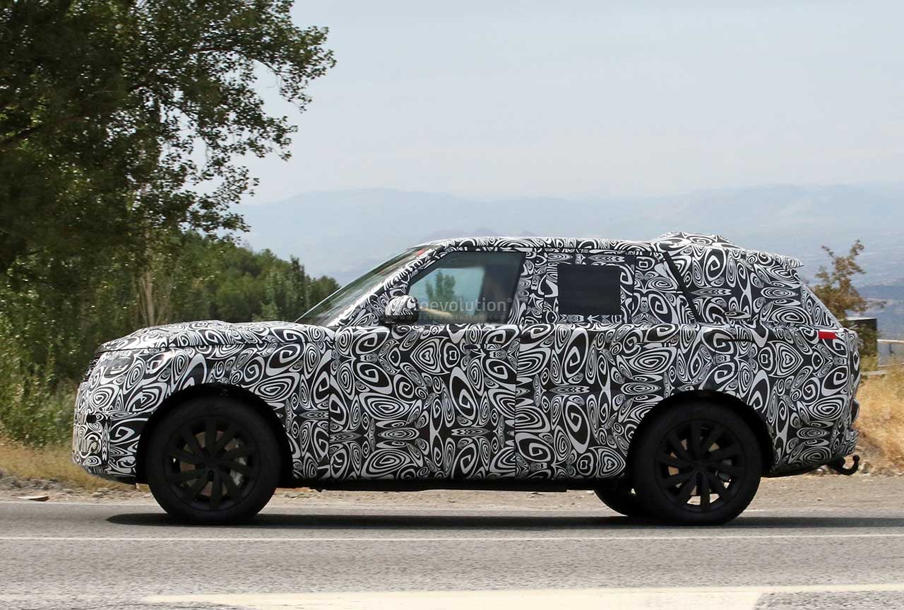 Range Rover PHEV 2022 года