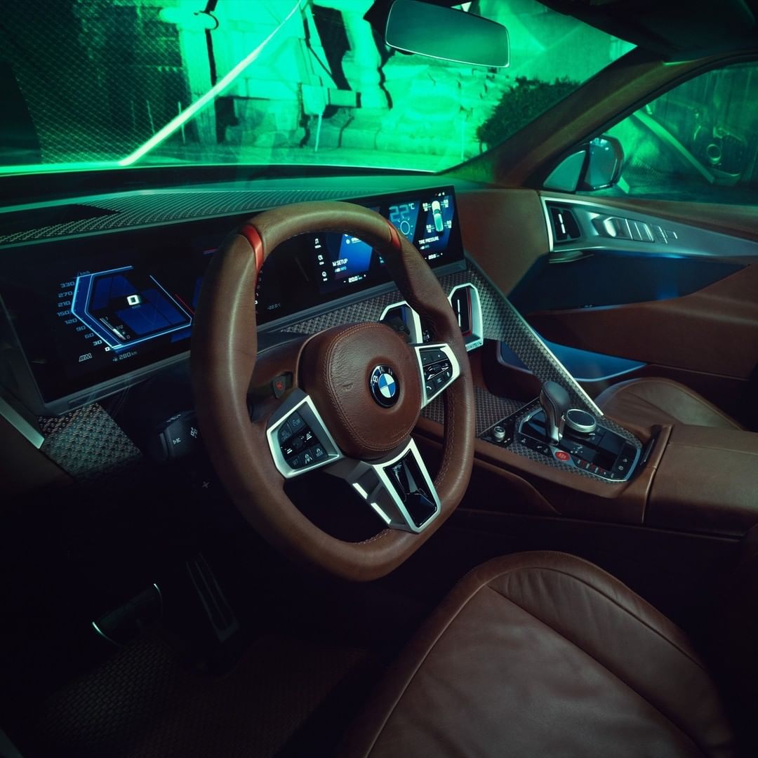 BMW XM: новый мега-внедорожник мощностью 750 лошадиных сил