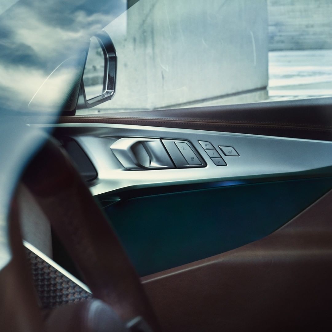 BMW XM: новый мега-внедорожник мощностью 750 лошадиных сил